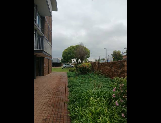 2 BEDROOM APARTMENT FOR SALE IN MAYVILLE